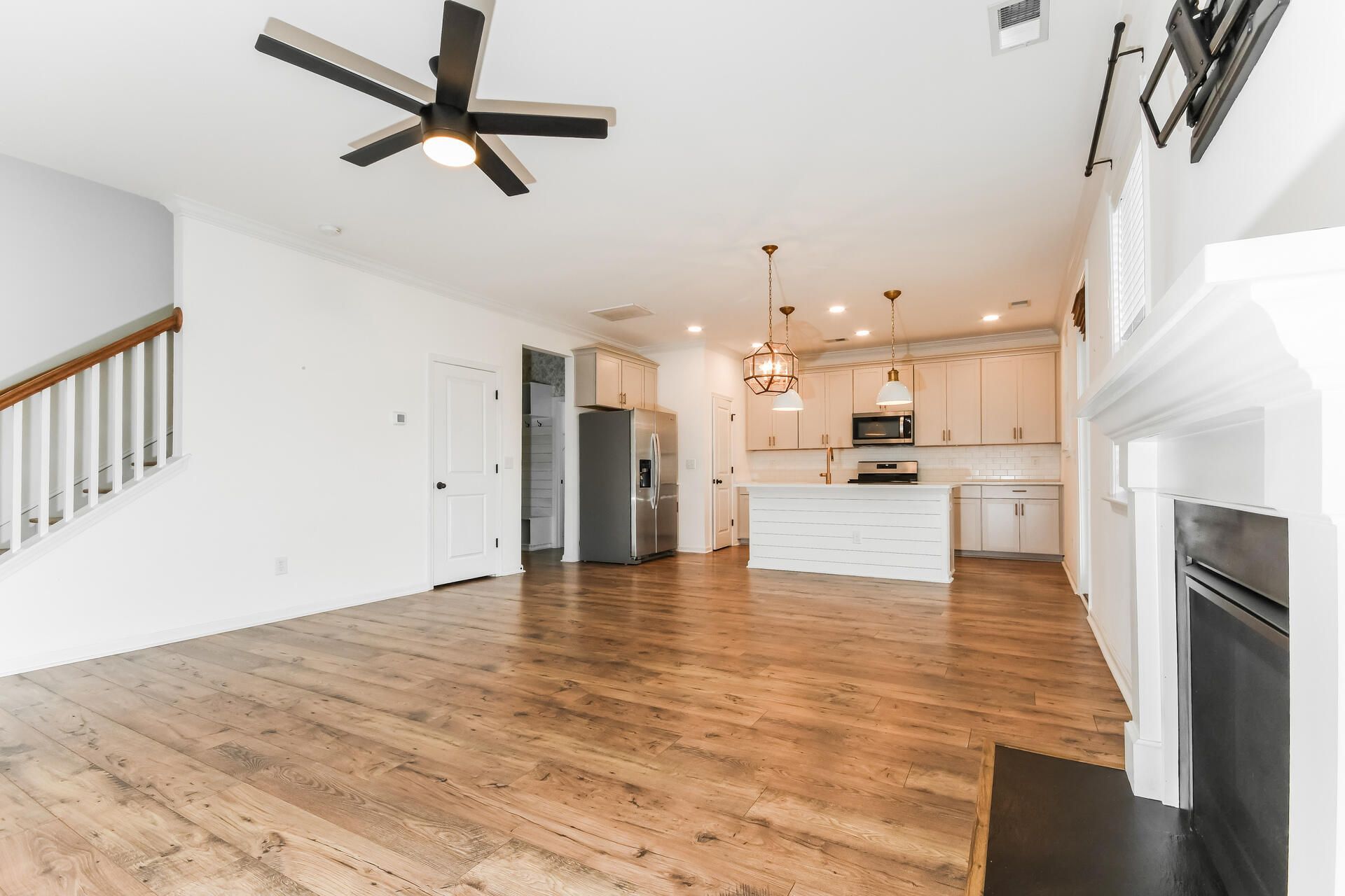 704 Sportsman Road Photo 12