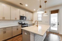 704 Sportsman Road photo 4