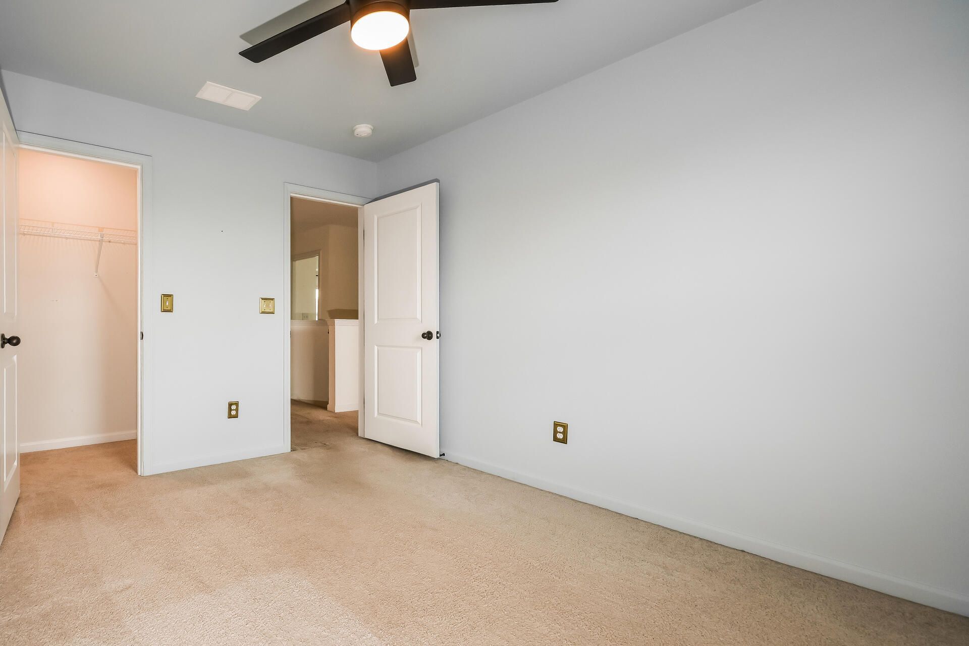 704 Sportsman Road Photo 4