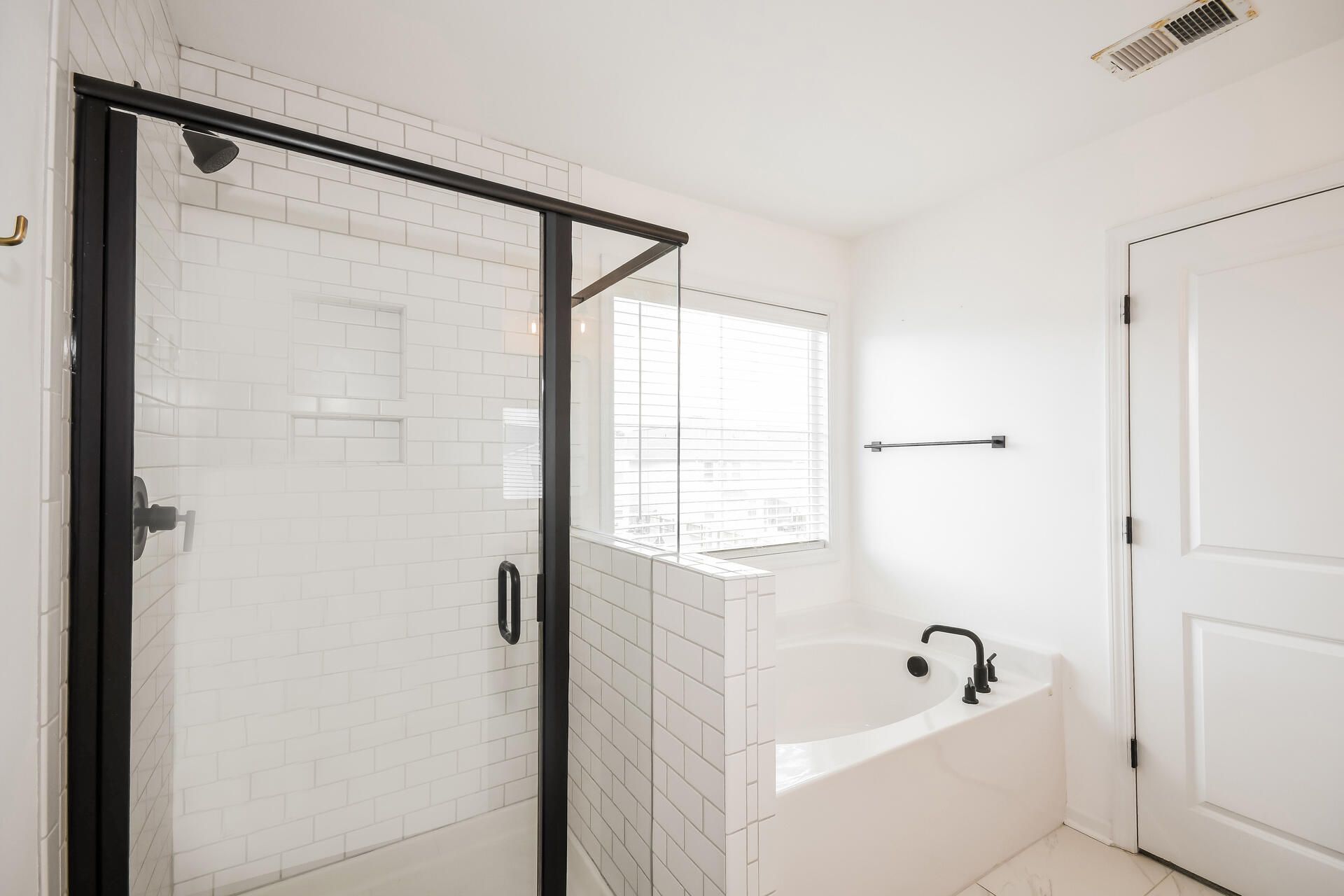 704 Sportsman Road Photo 6