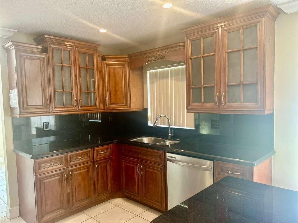 3088 NW 123rd Terrace, Sunrise, FL 33323 Photo