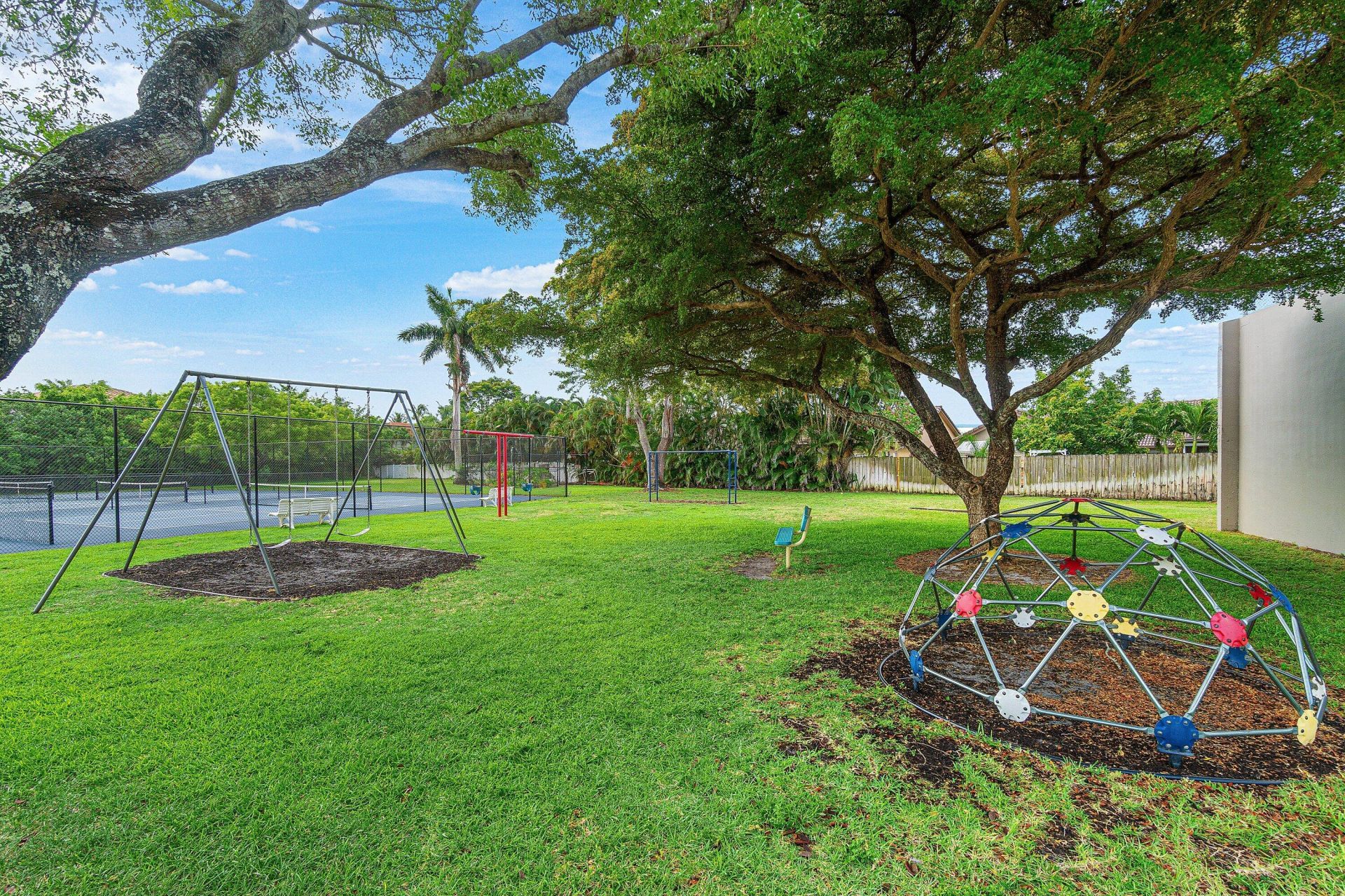 9297 Laurel Green Drive, Boynton Beach, FL 33437 Photo