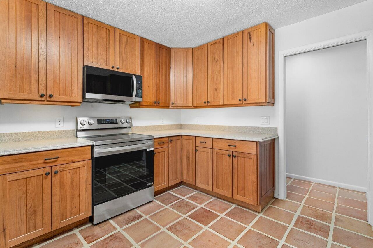9405 Dundee Drive, Lake Worth, FL 33467 Photo