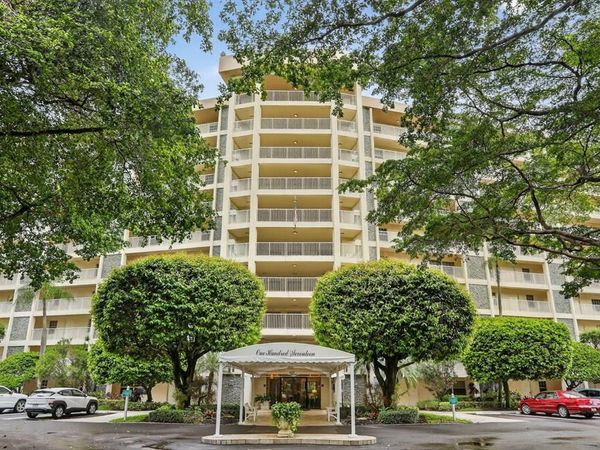 3499 Oaks Way, Unit 105, Pompano Beach, FL 33069