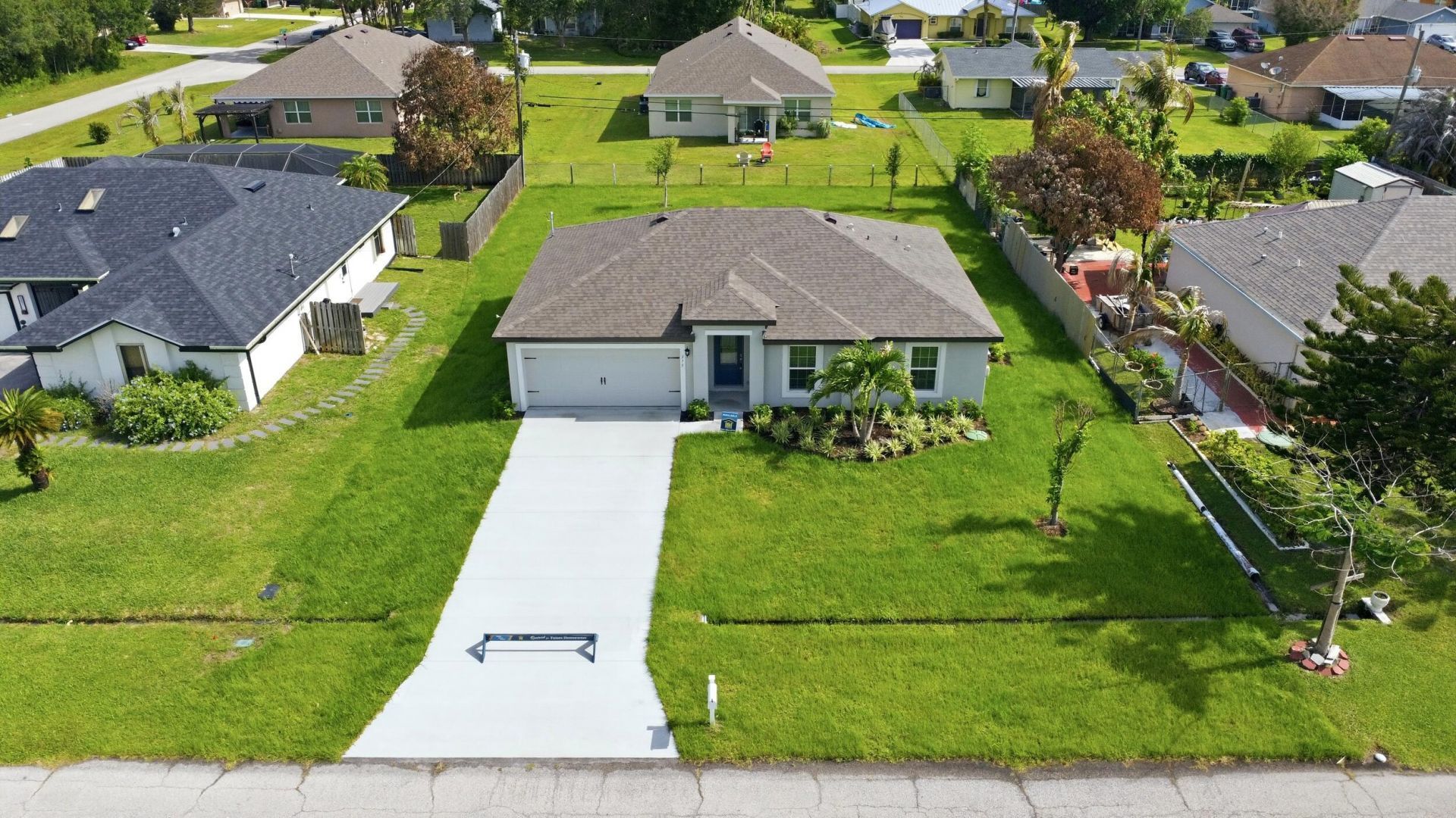 375 SW Dwight Avenue, Port Saint Lucie, FL 34983 Photo