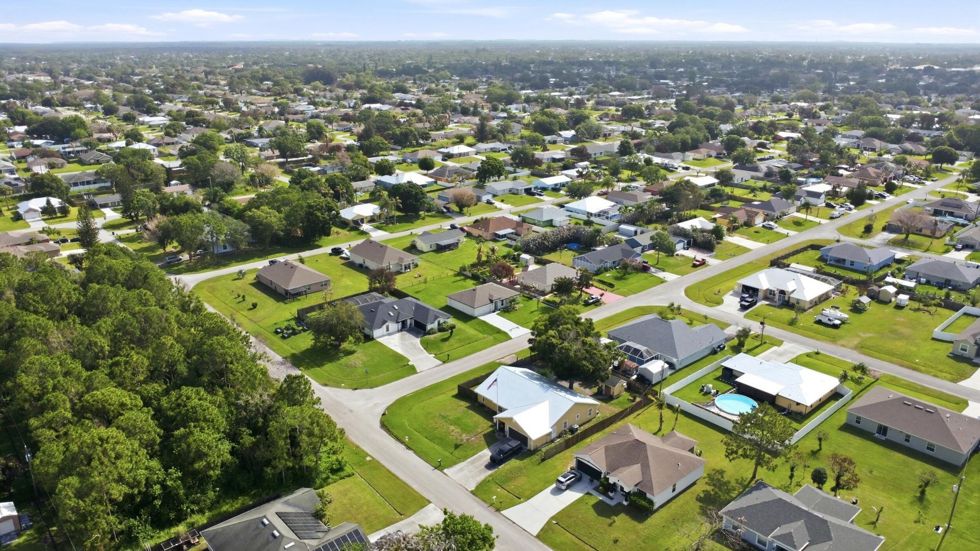 375 SW Dwight Avenue, Port Saint Lucie, FL 34983 Photo