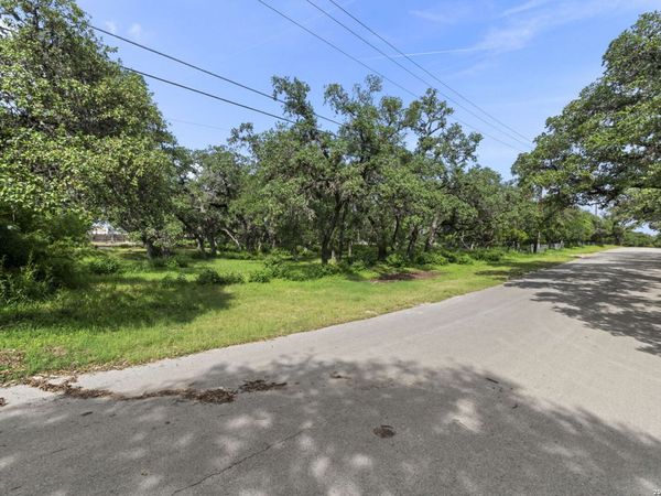 119 W CASTLE LN, Castle Hills, TX 78213