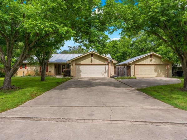 128 TALL TIMBER RD, Kerrville, TX 78028