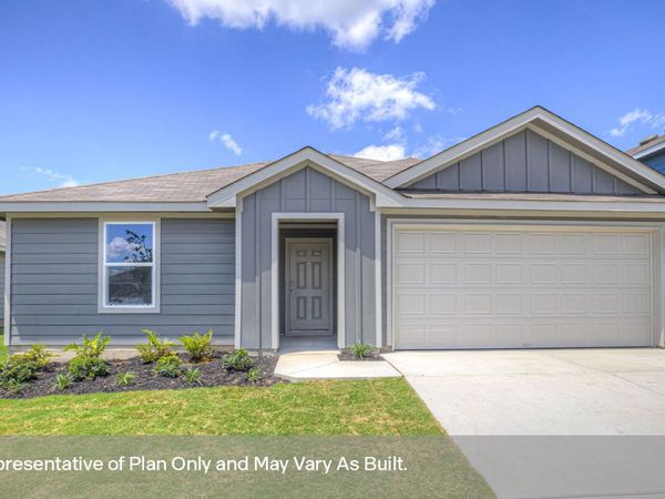 1017 PRINCE ALBERT, Seguin, TX 78155