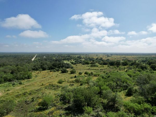 22048 US HIGHWAY 281 S, San Antonio, TX 78264