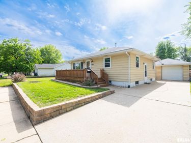 1313 JANSSEN Street, Pekin, IL 61554