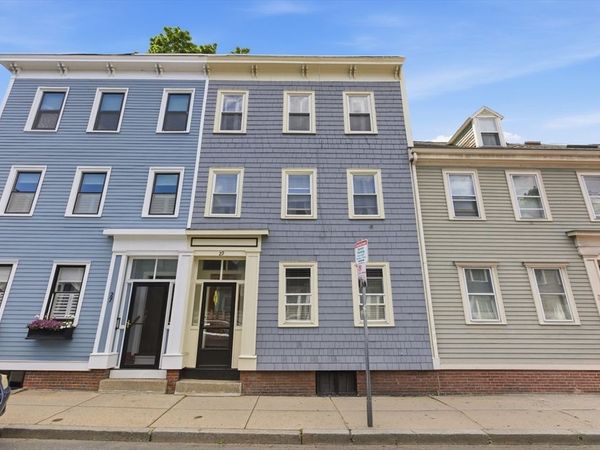 29 Green St, Boston, MA 02129