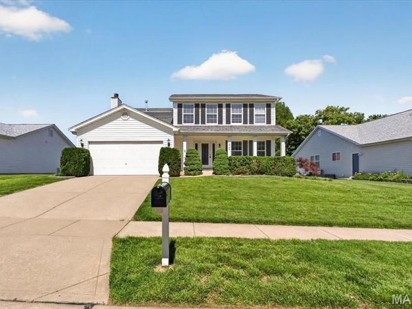 3798 Cambridge Crossing Drive, St Charles, MO 63304