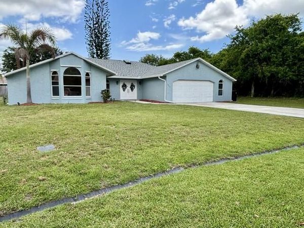 1417 SE Portillo Road, Port St. Lucie, FL 34952