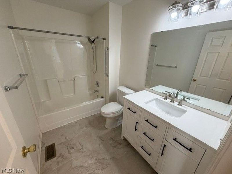 240 Steeplechase, Wickliffe, OH 44092 Photo 14