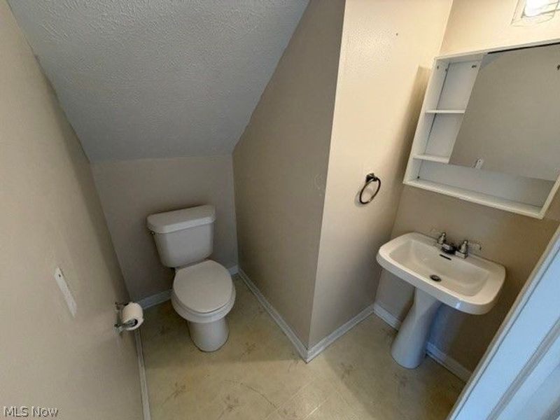 240 Steeplechase, Wickliffe, OH 44092 Photo 9