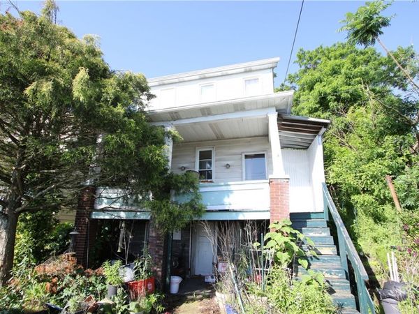 915 Oakland Avenue, Charleroi, PA 15022