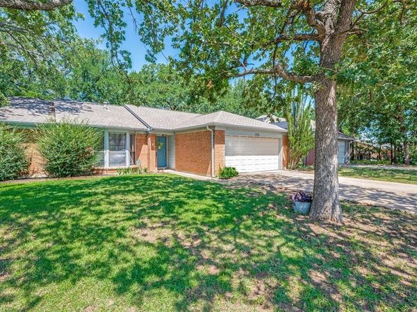 713 Mack Drive, Denton, TX 76209