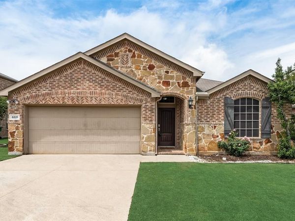 8221 Black Hills Trail, Aubrey, TX 76227