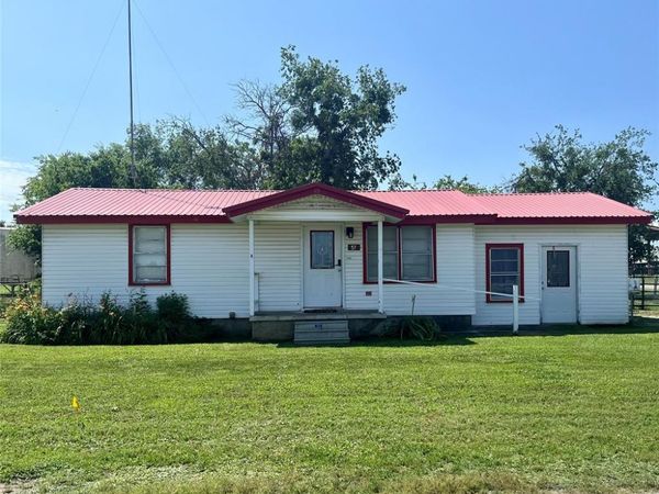 57 W Palo Pinto Street, Santo, TX 76472