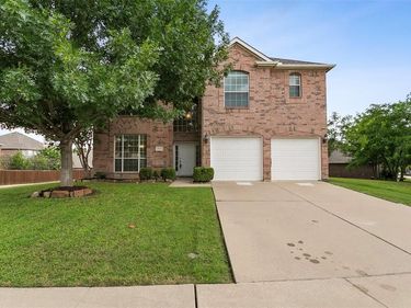 10513 Donnis Drive , Fort Worth, TX 76244
