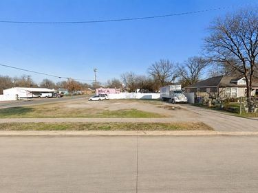 2806 Arizona Avenue, Dallas, TX 75216