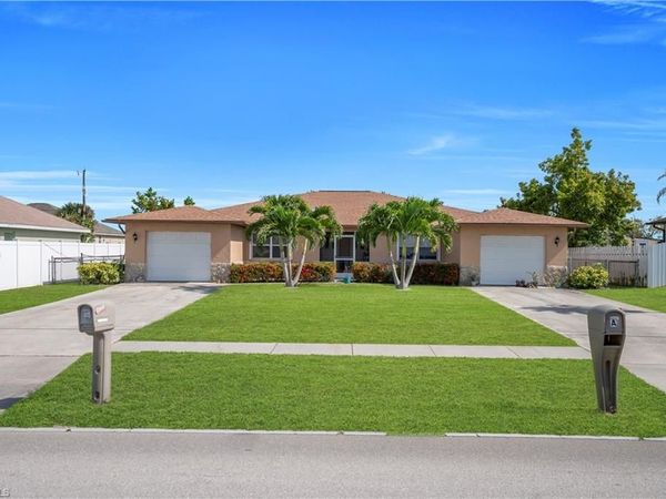 836 Trafalgar PKWY , CAPE CORAL, FL 33991