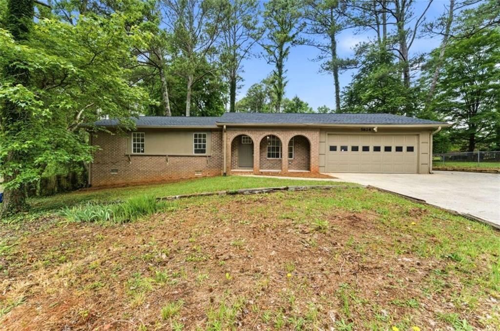 5824 Oakleaf Way, Stone Mountain, GA 30087 Main Photo