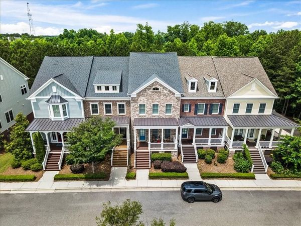 1233 Parkstead Lane , Alpharetta, GA 30004