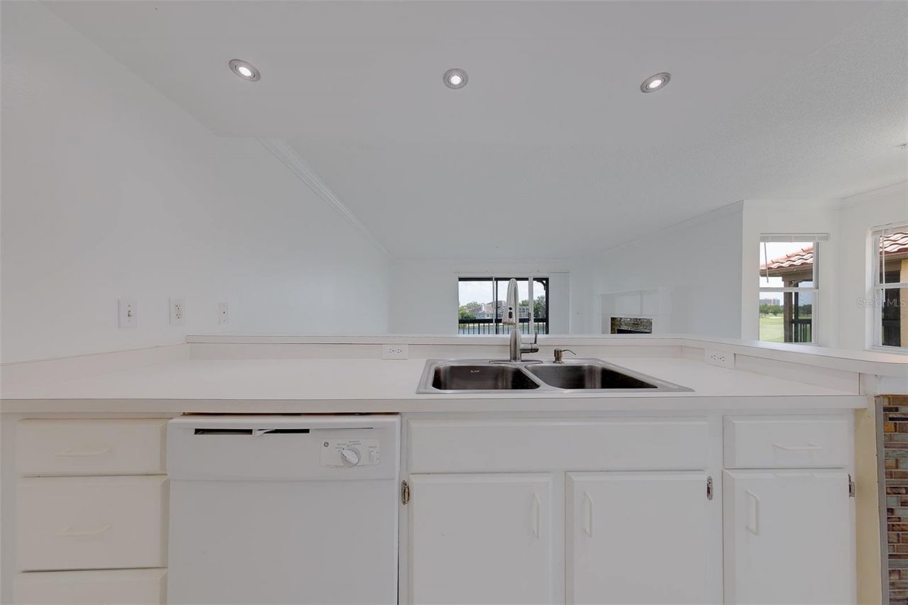 2400 Feather Sound Drive, Unit 928, Clearwater, FL 33762 Photo