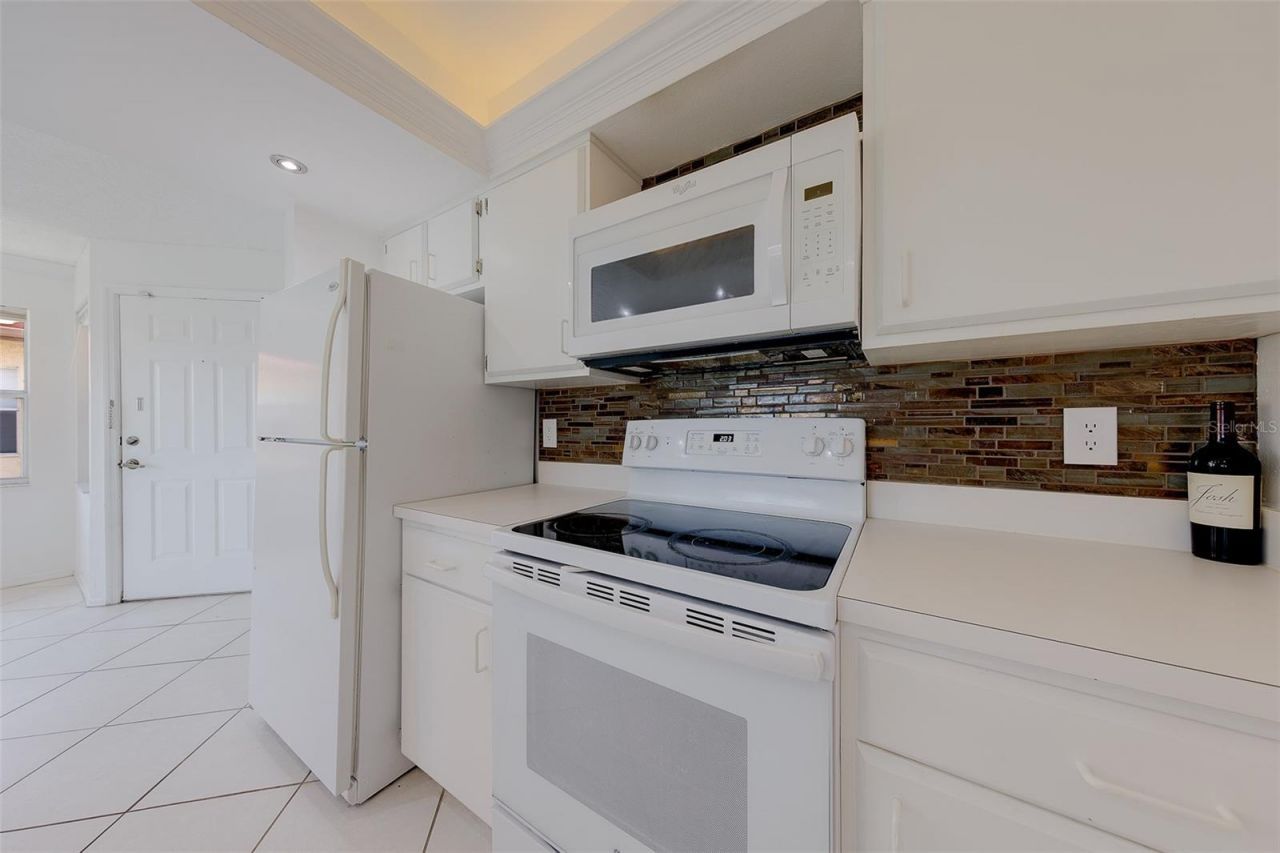 2400 Feather Sound Drive, Unit 928, Clearwater, FL 33762 Photo