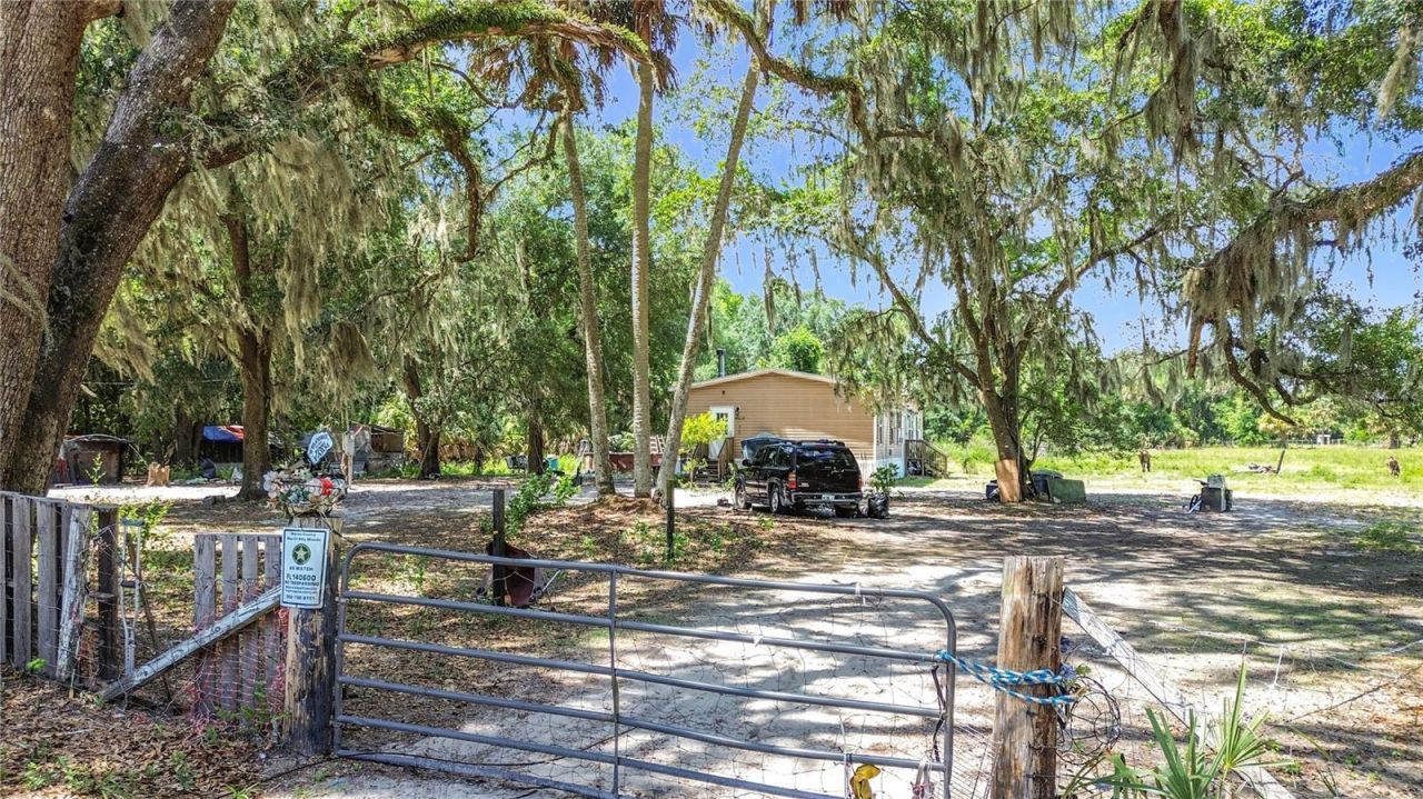 1689 NE 189th Lane, Citra, FL 32113 Photo