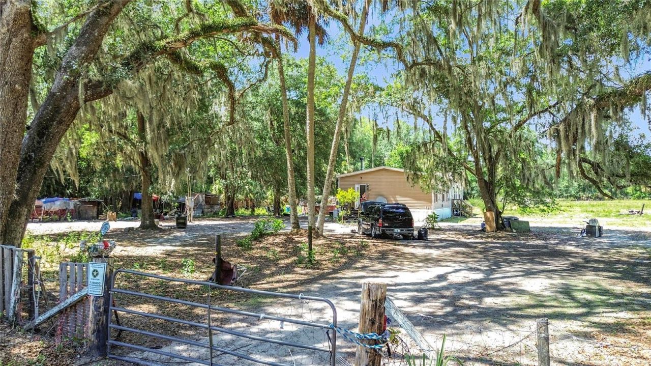 1689 NE 189th Lane, Citra, FL 32113 Photo