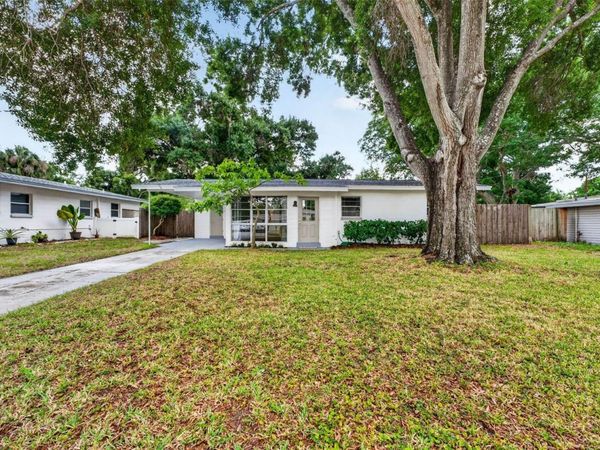 4426 W WYOMING AVENUE , TAMPA, FL 33616