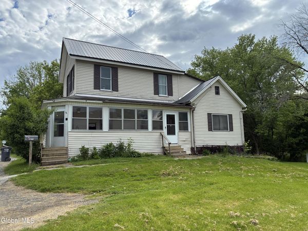 11 Madison Street, Hoosick Falls, NY 12090