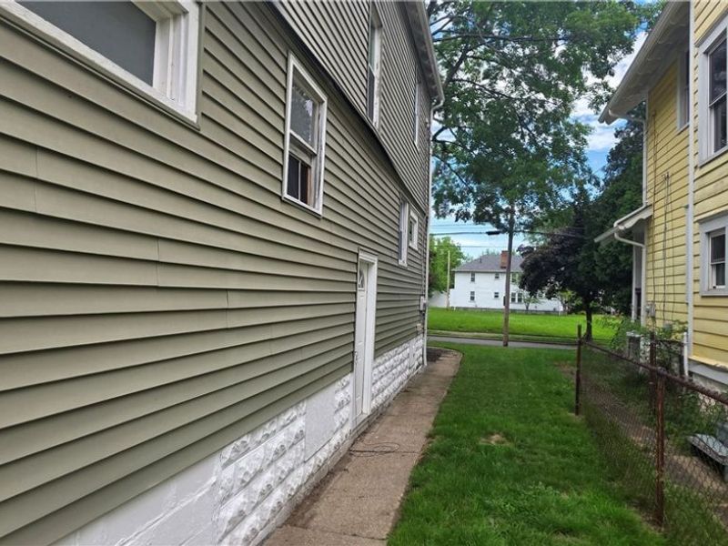 804 Work Drive , Akron, OH 44320 Photo 19