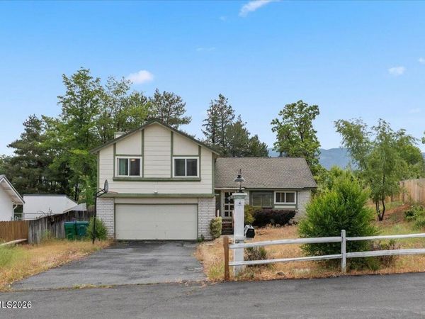 12490 Clearwater Drive, Reno, NV 89511