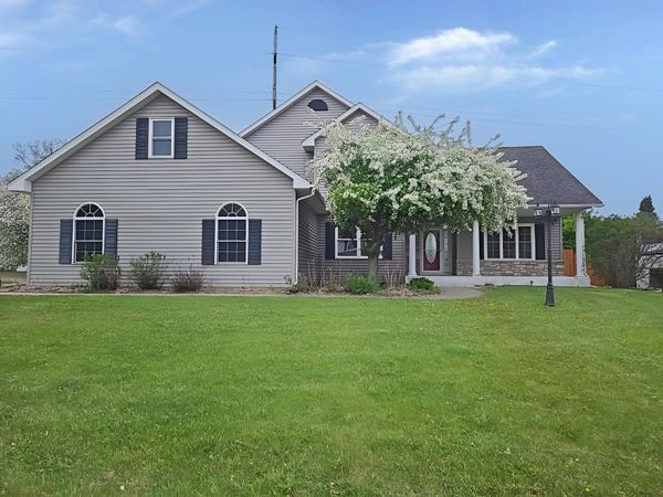 5928 Pintail Lane, White Bear Lake, MN 55110