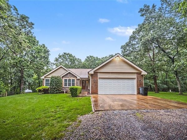 56 W Nottingham Circle, Sullivan, MO 63080
