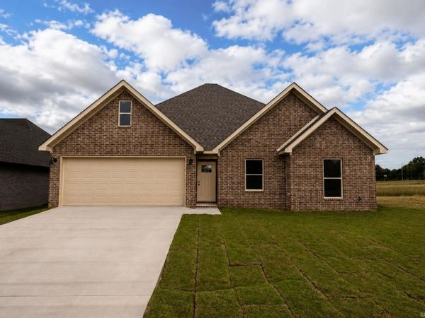 2304 S 19th Street, Paragould, AR 72450