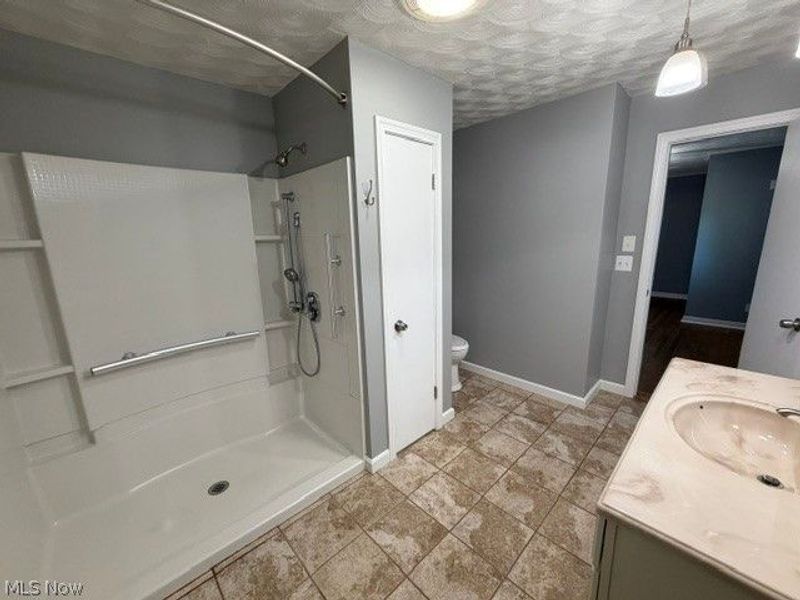 717 Hazelwood Drive, Vermilion, OH 44089 Photo 15