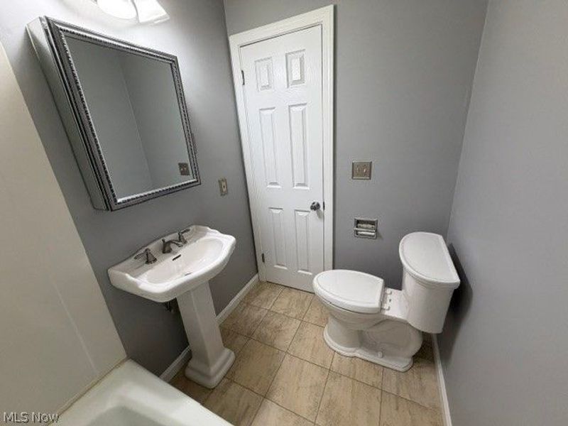 717 Hazelwood Drive, Vermilion, OH 44089 Photo 21