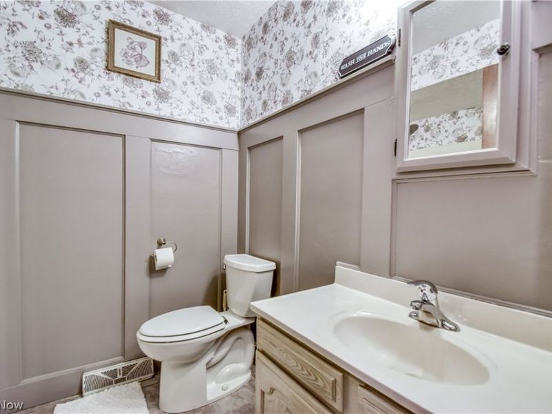 7639 Chillicothe Road, Mentor, OH 44060 Photo 18