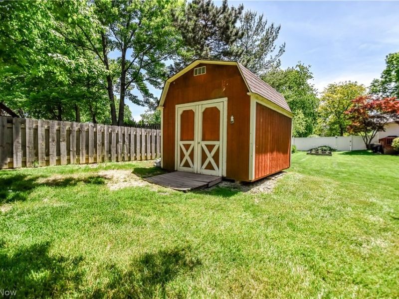 7639 Chillicothe Road, Mentor, OH 44060 Photo 38