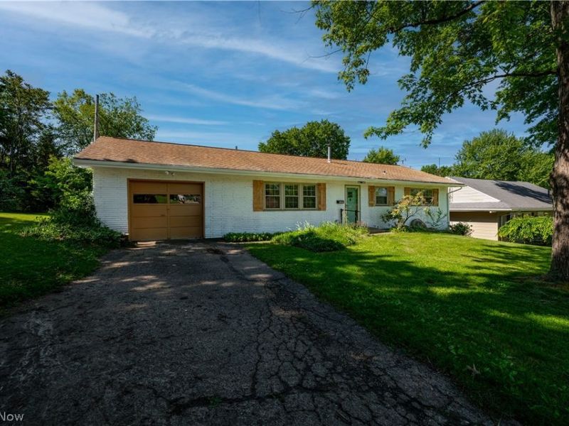4660 4th Street NW, Canton, OH 44708 Photo 2