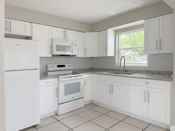 1920 SW 44th Avenue, Unit 2, Fort Lauderdale, FL 33317