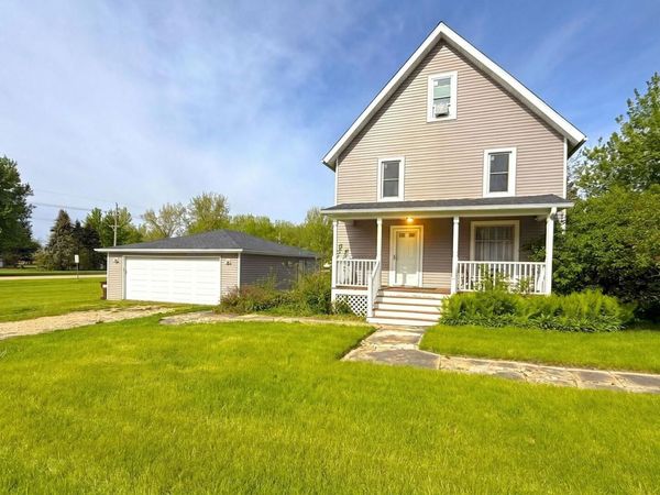 240 Maple Street , Paw Paw, IL 61353