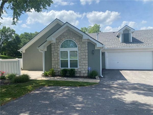 7213 MEADOW VIEW Street, Shawnee, KS 66227