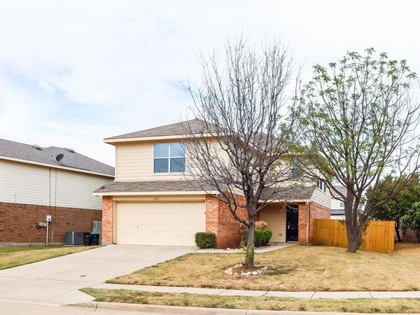 6933 Meadow Way Lane, Fort Worth, TX 76179