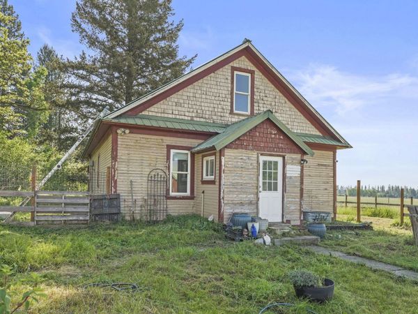 4454 S 395 Hwy, Clayton, WA 99110